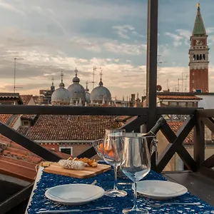 Apartment San Marco View Terrace R&r, Venice